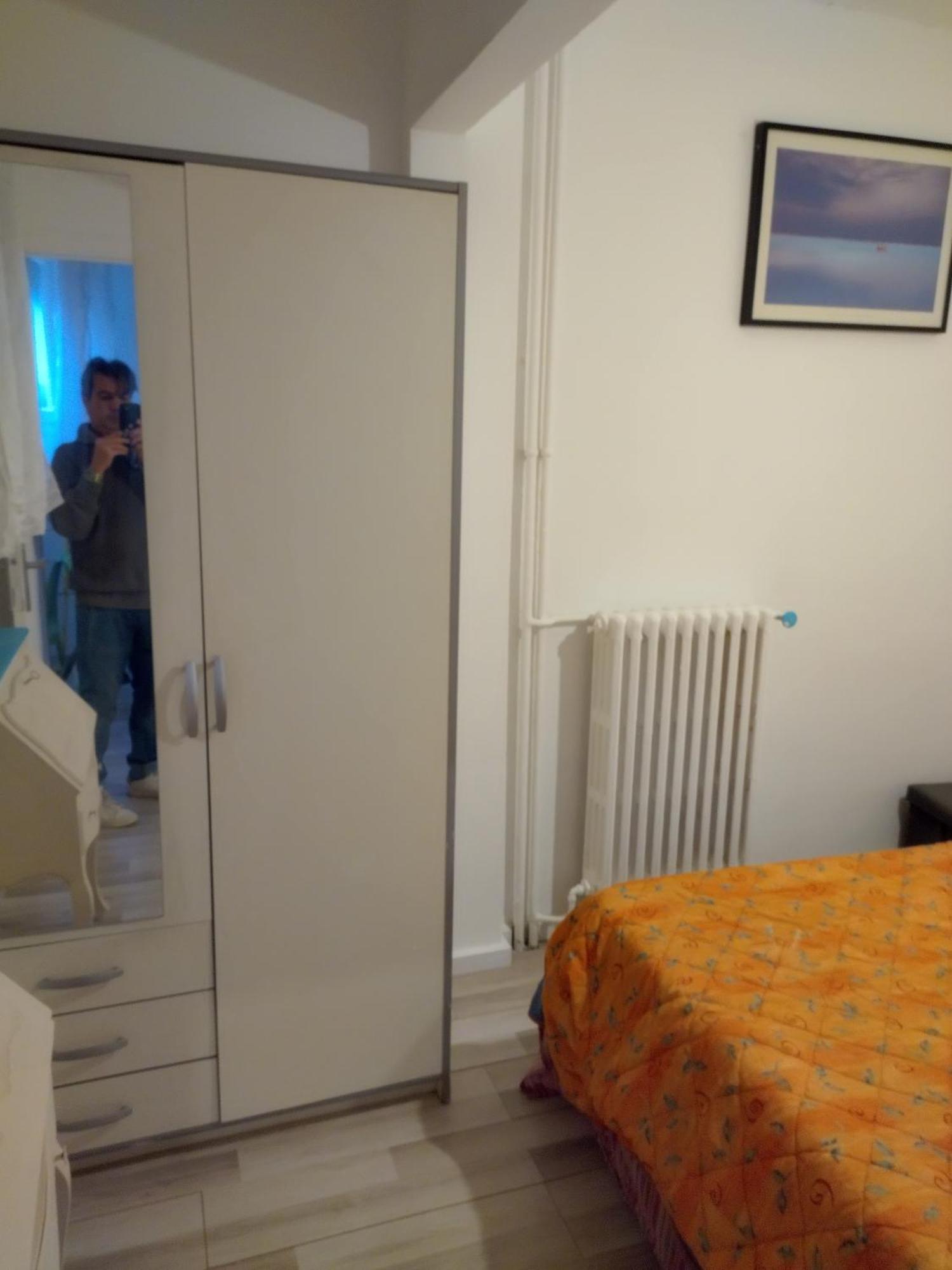 2 Pieces Idealement Placee Dans Le Centre 멍똥 외부 사진