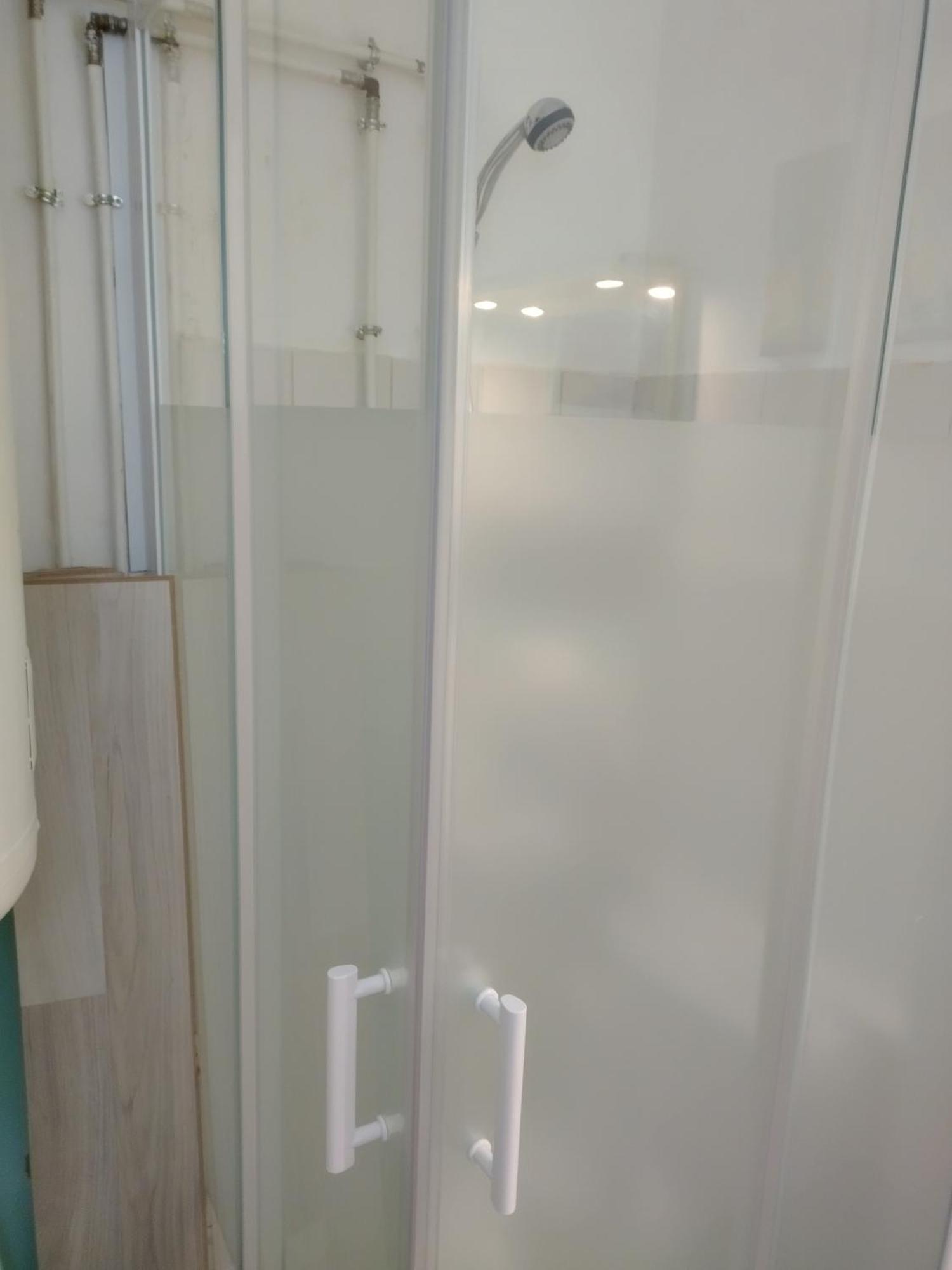 2 Pieces Idealement Placee Dans Le Centre 멍똥 외부 사진