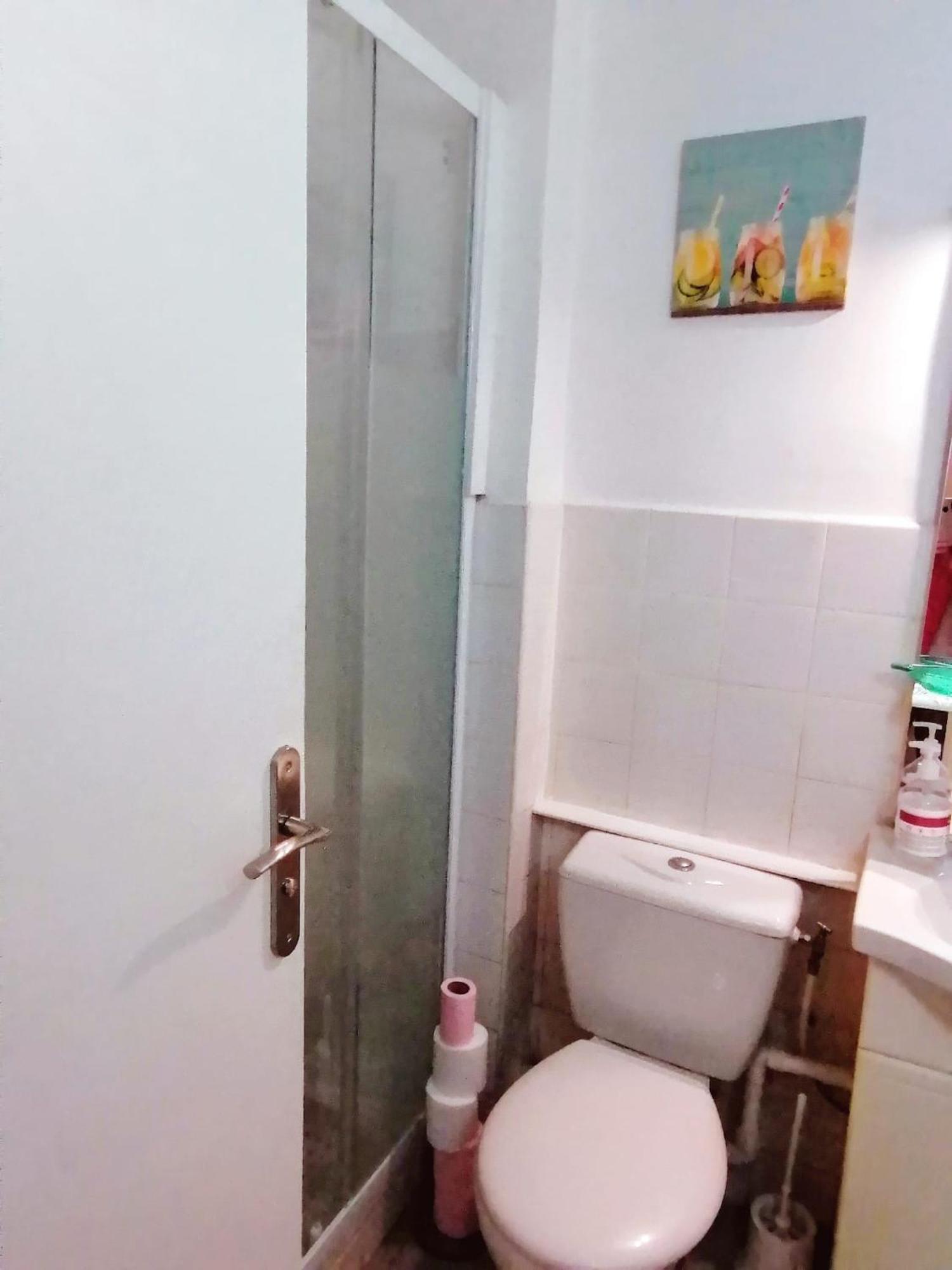 2 Pieces Idealement Placee Dans Le Centre 멍똥 외부 사진